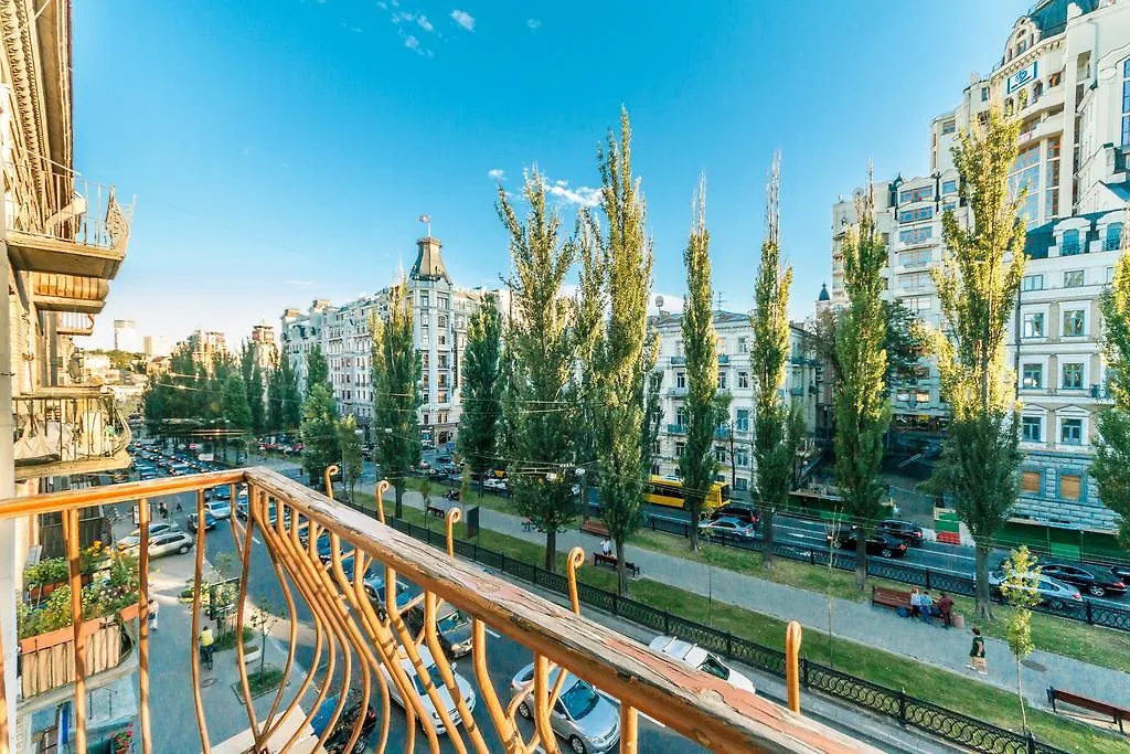 Tarasa Shevchenko Boulevard 10 Kiev 0*,